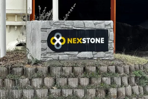 Surface personnalisable Nexbrick Nexstone pour aménagement extérieur et intégration architecturale