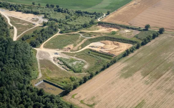 Vue aérienne de l’ISDND de Saint-Didier-la-Forêt, site de stockage et de valorisation de déchets inertes issus des travaux publics et de l’aménagement territorial