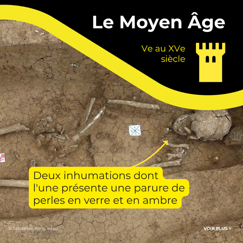 Deux sépultures médiévales mises au jour sur la carrière de Vauclerc, dont une avec une parure de perles en verre et en ambre.