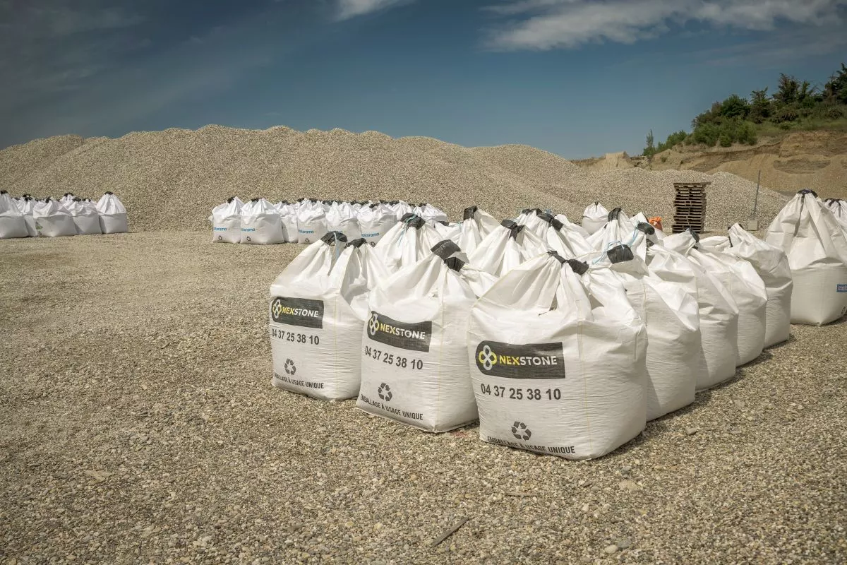 Granulats conditionnés en big bags Nexstone pour les chantiers