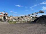 Installation de concassage et criblage Nexstone produisant des granulats et matériaux recyclés sur site de carrière